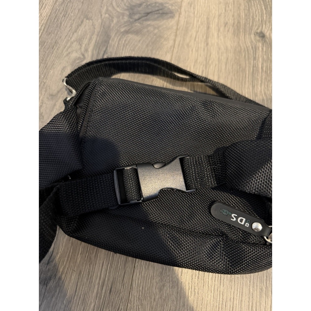 Nintendo DS Lite Carrying Case Black - Picture 5 of 5